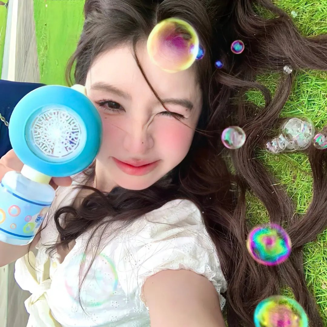 顽猫斗俏鼠
